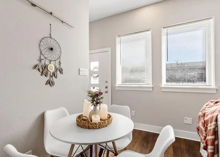 Apartment Poetic 1bd Ground Lvl *