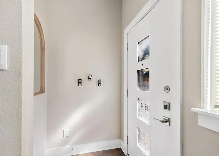 Poetic 1bd Ground Lvl Apartment Fort Worth